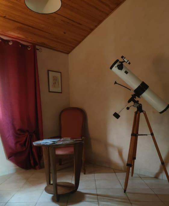 Sous Le Chateau Montaut  Exterior photo